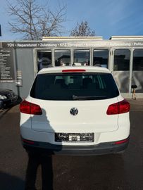 Volkswagen Tiguan - 2