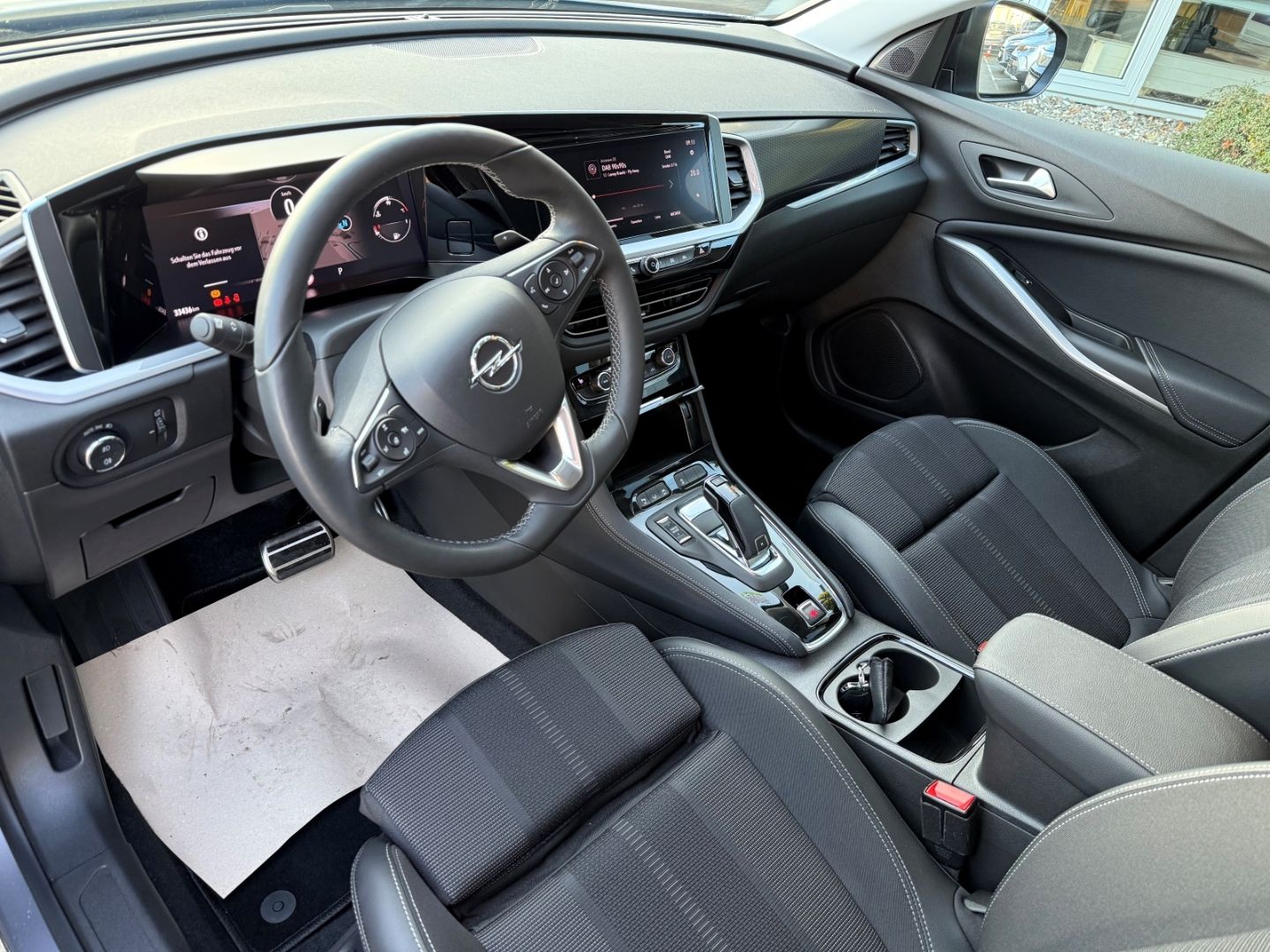 Fahrzeugabbildung Opel Grandland GS 1.2 Turbo SHZ+LHZ+Kamera+Allwetter