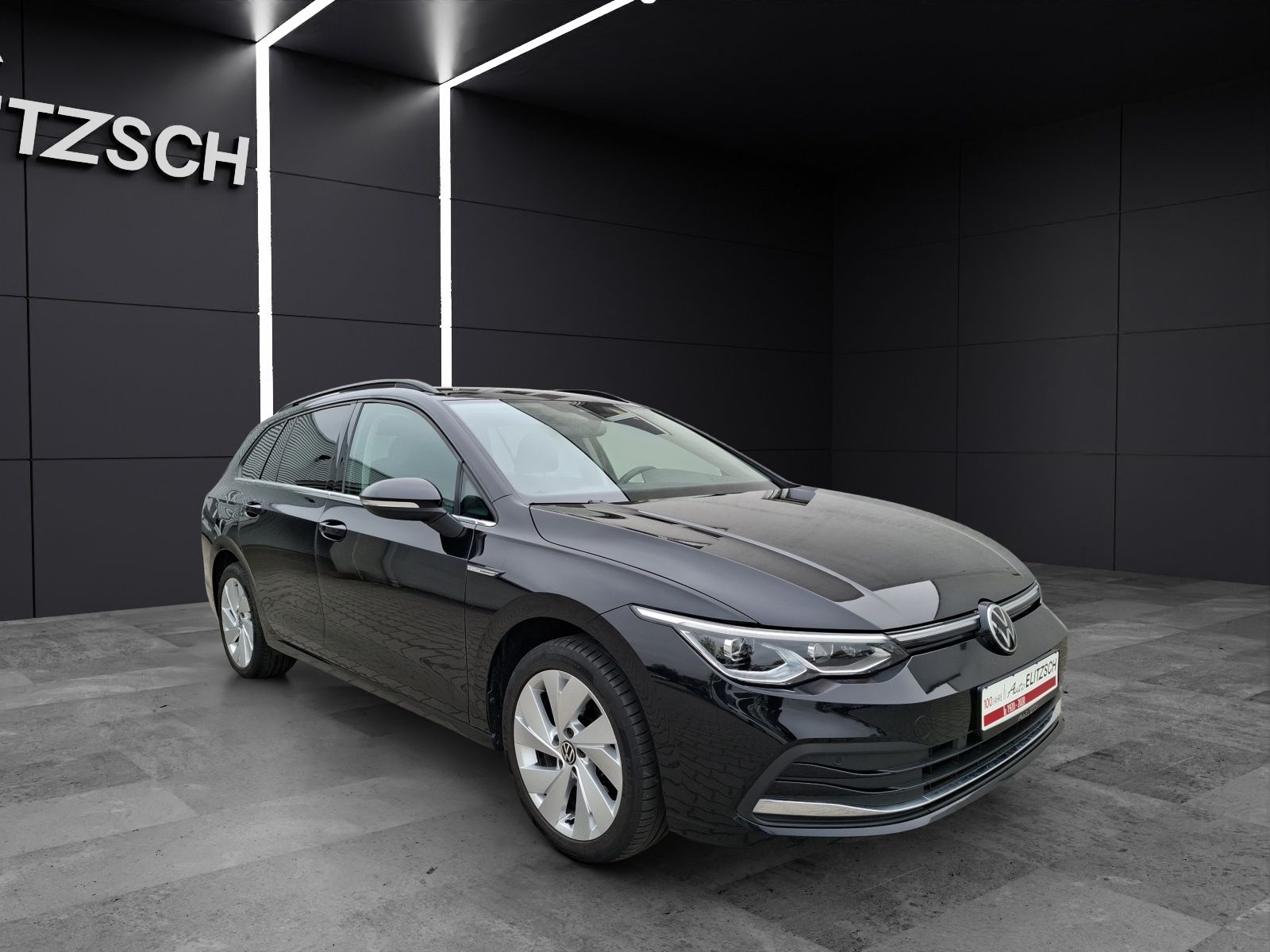 Fahrzeugabbildung Volkswagen Golf VIII Variant eTSI Style DSG LEDplus CarPlay