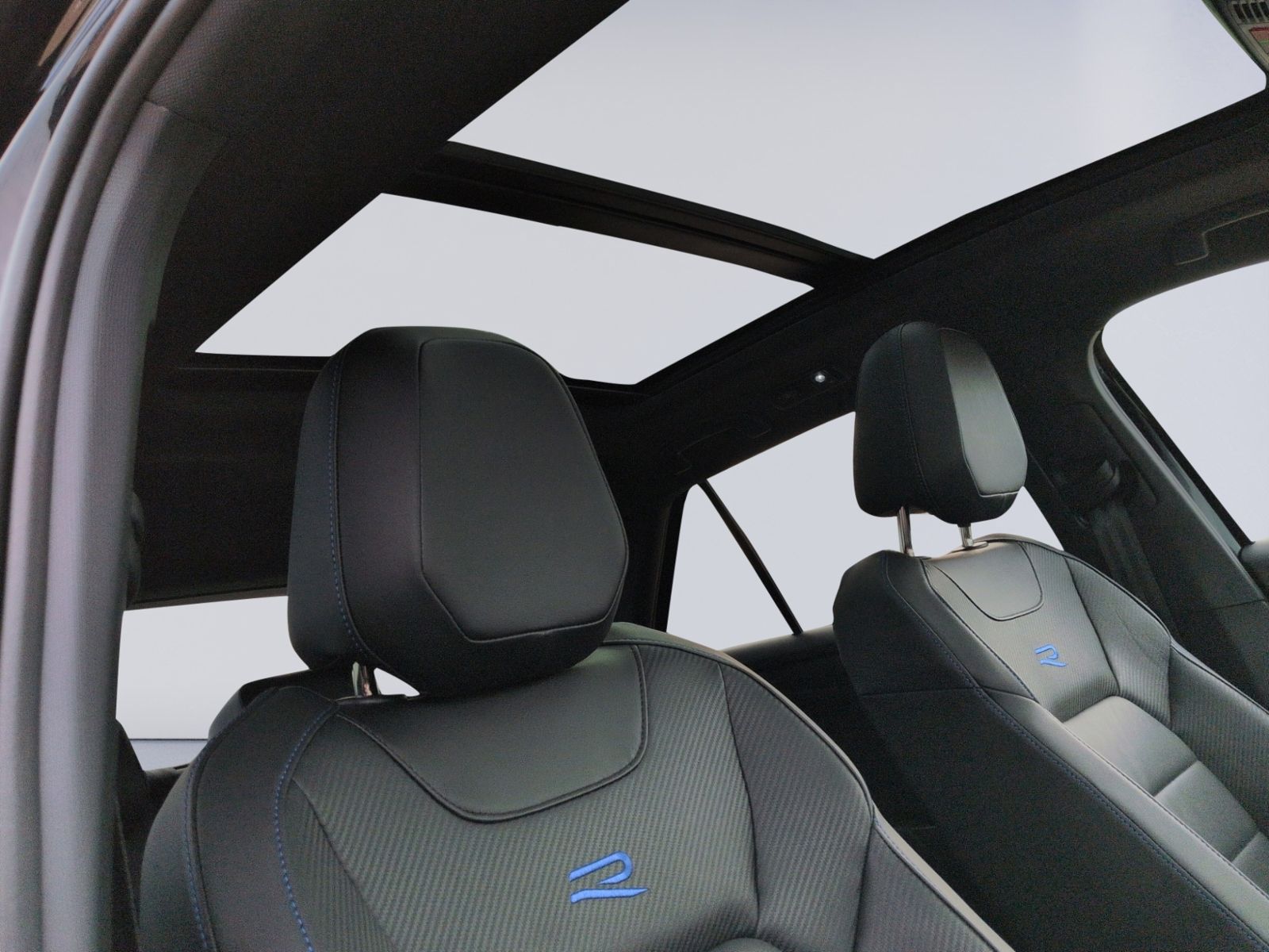 T-Roc R DSG AKRAPOVIC+AHK+PANO+KAMERA+MATRIX