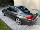 BMW 325i Coupé - - BMW 325 mit Benzin-Antrieb: Coupe, Schaltgetriebe