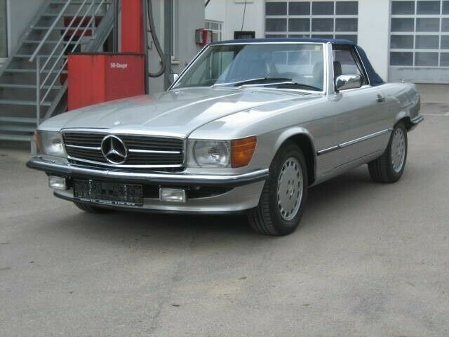 Mercedes-Benz SL 560