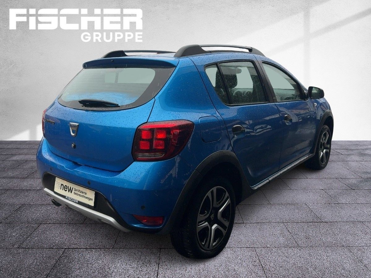 Fahrzeugabbildung Dacia Sandero Stepway Celebration Tce 90 Kamera