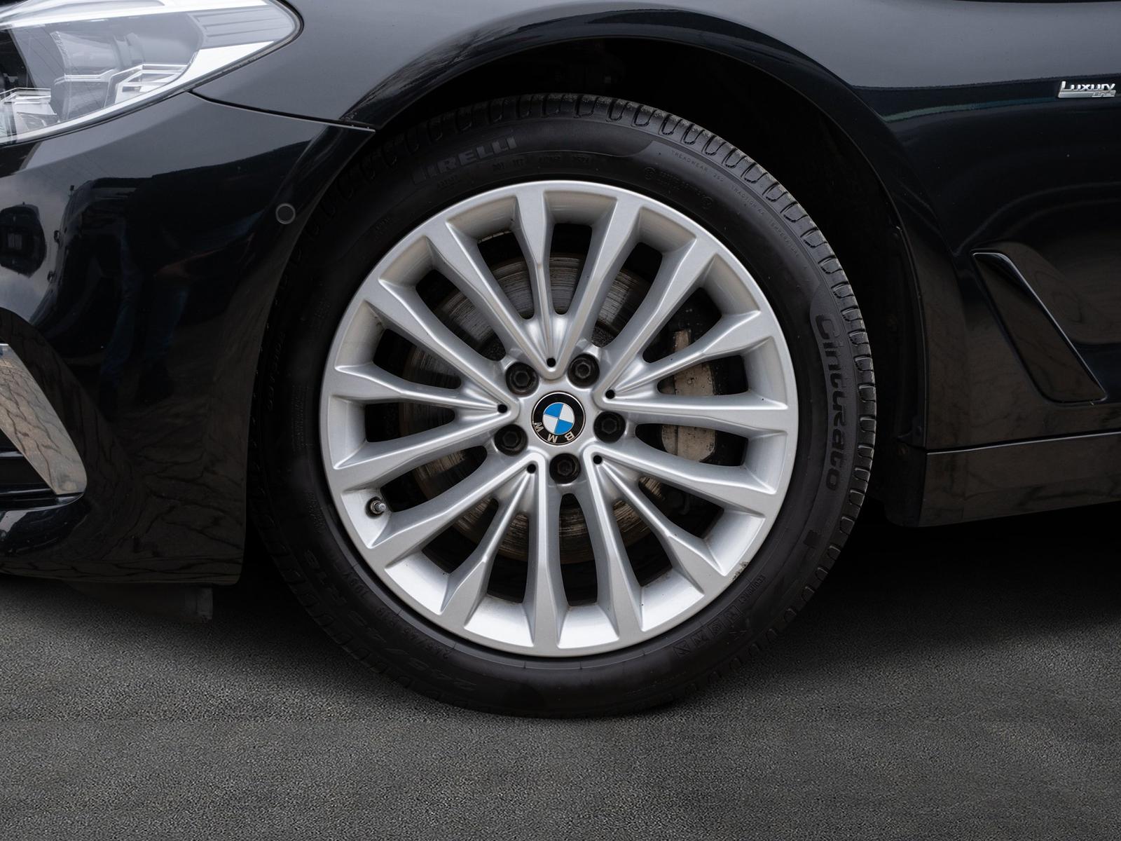 BMW 530d Touring Luxury Line