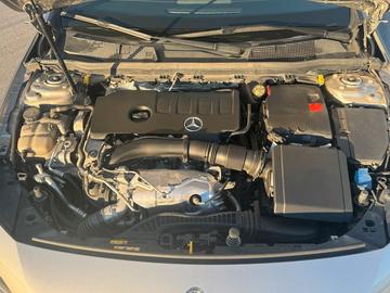 صورة 4 لـ 2019 Mercedes-BENZ A 220