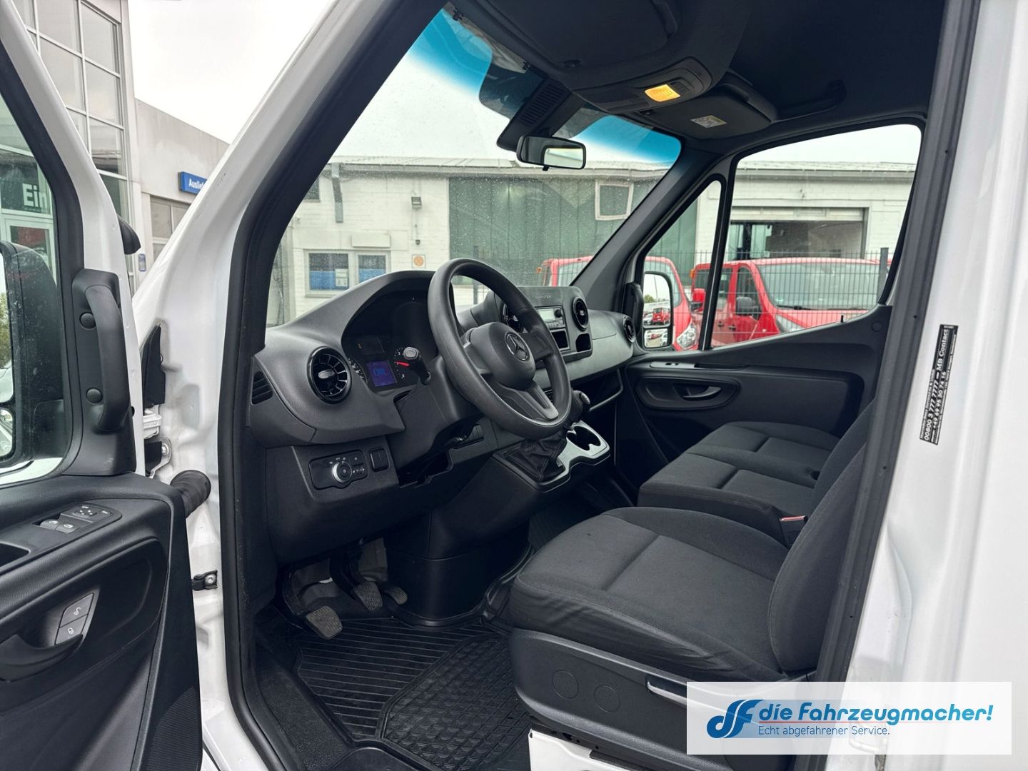 Fahrzeugabbildung Mercedes-Benz Sprinter III Tourer RWD AWD 311 CDI L2 DAB Tel.