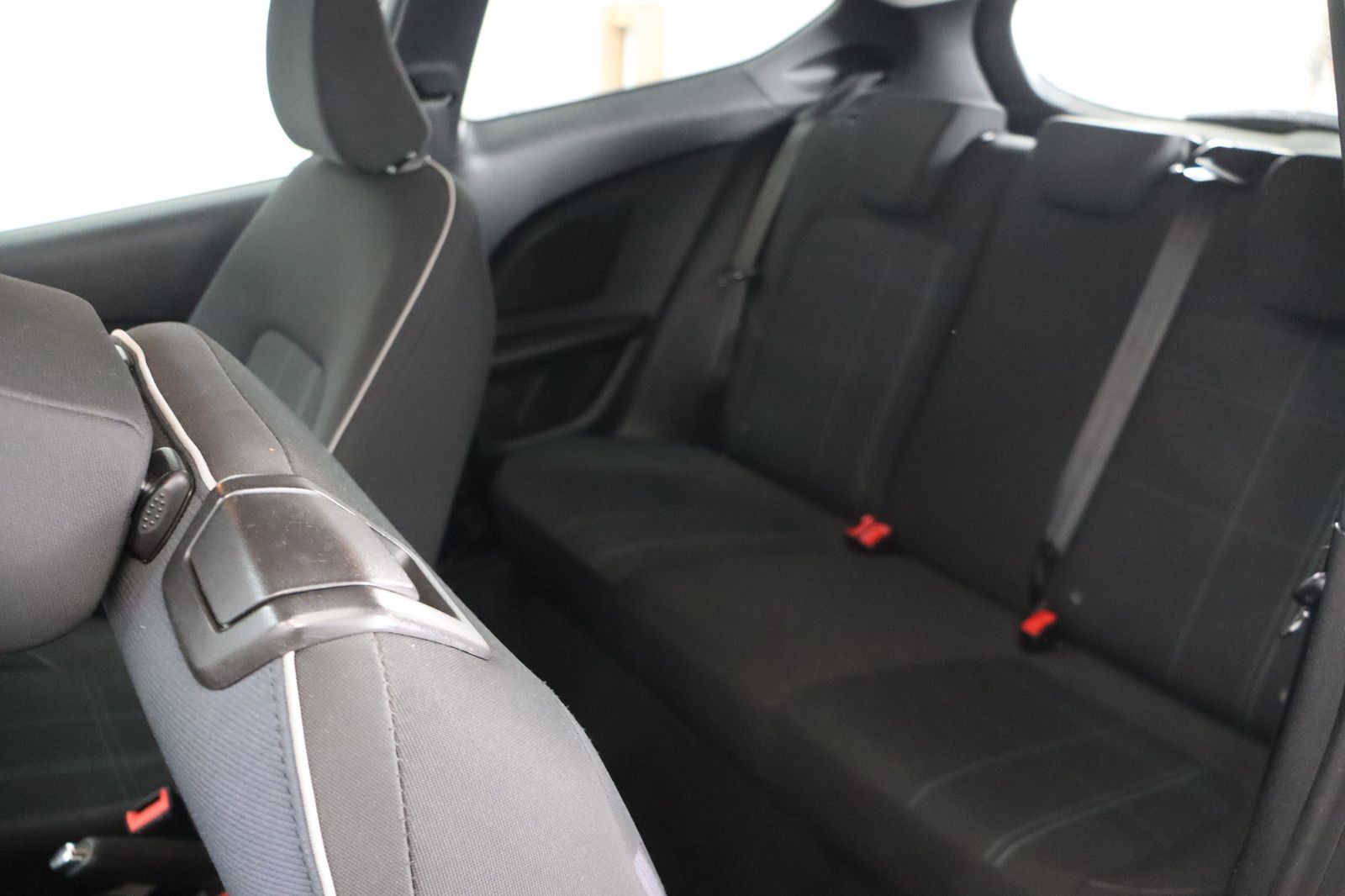 Fahrzeugabbildung Ford Fiesta 1.1 * Klima * Tempomat