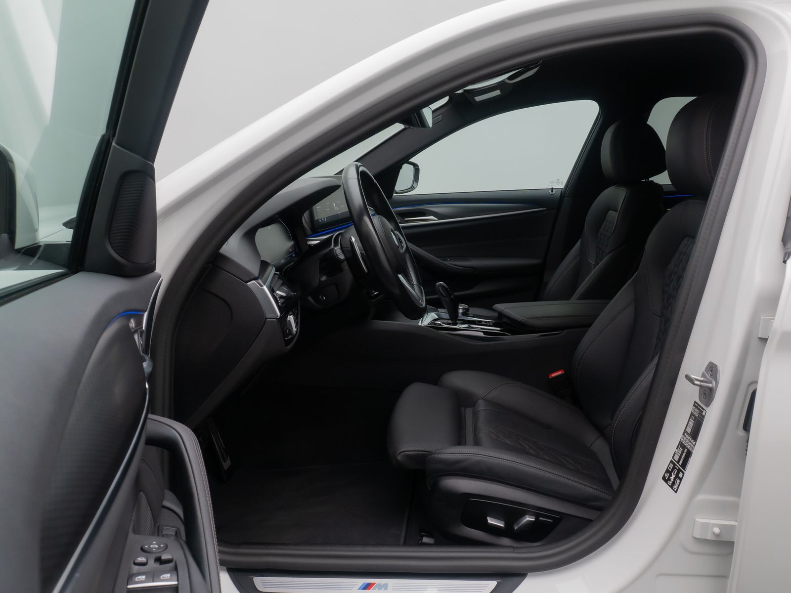 Fahrzeugabbildung BMW 530d xD M Sport DAB Laser 360&deg;HUD 4xKlima 19Zoll