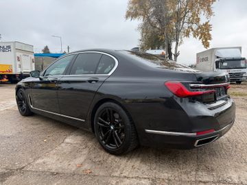 BMW 740 - 5