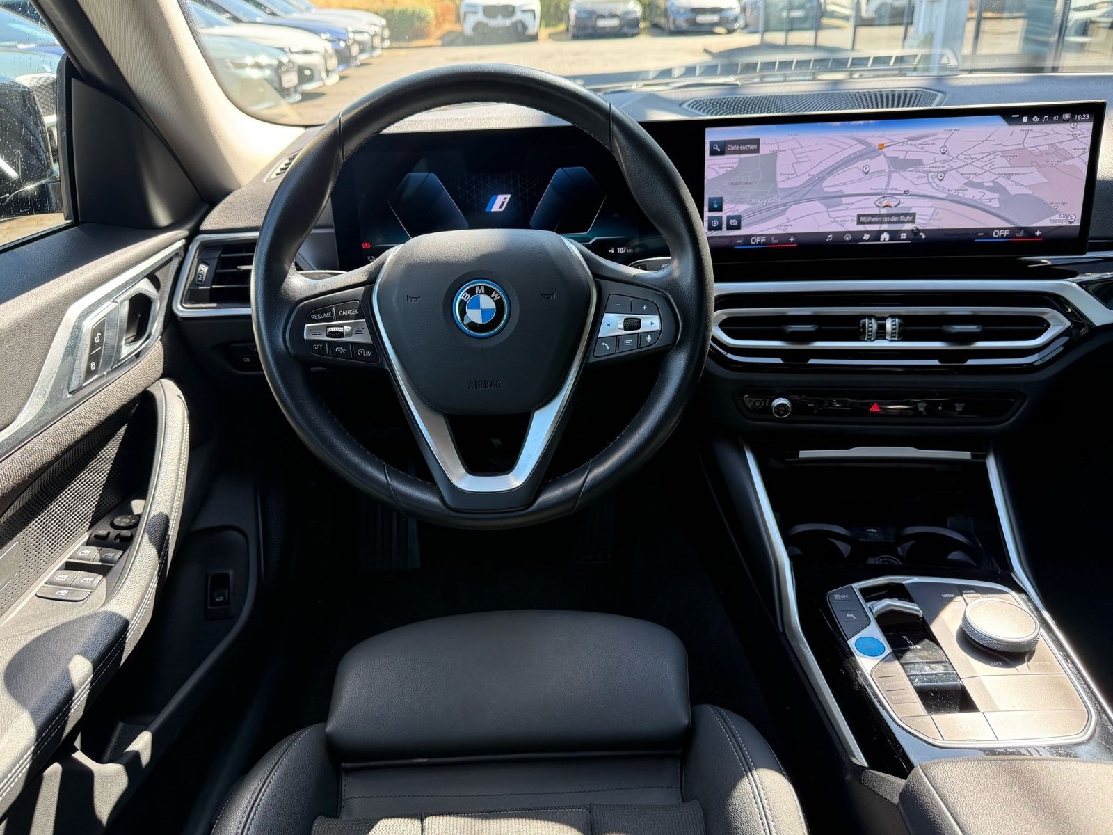 BMW i4 eDrive35 //Sitzheizung Rückfahrkamera 18"LM foto 9