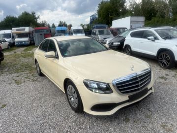 Mercedes E 200 - 2