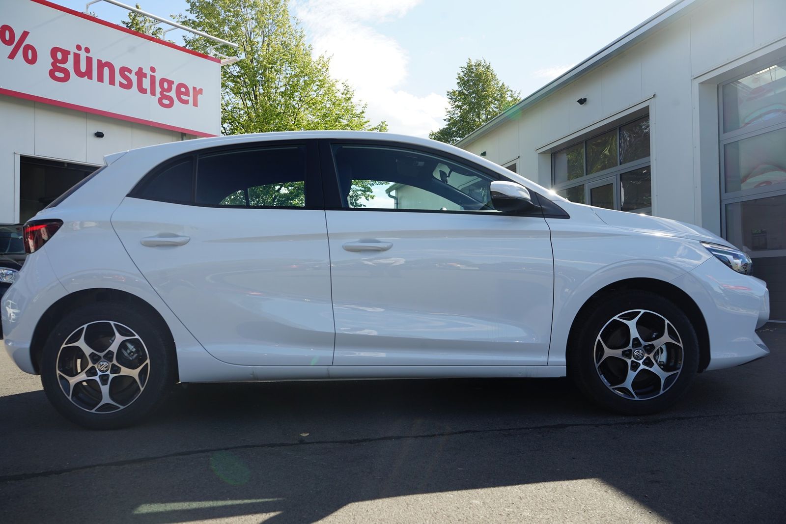 MG3 1.5 Hybrid Comfort Aut. ACC Navi Kamera imagem 3