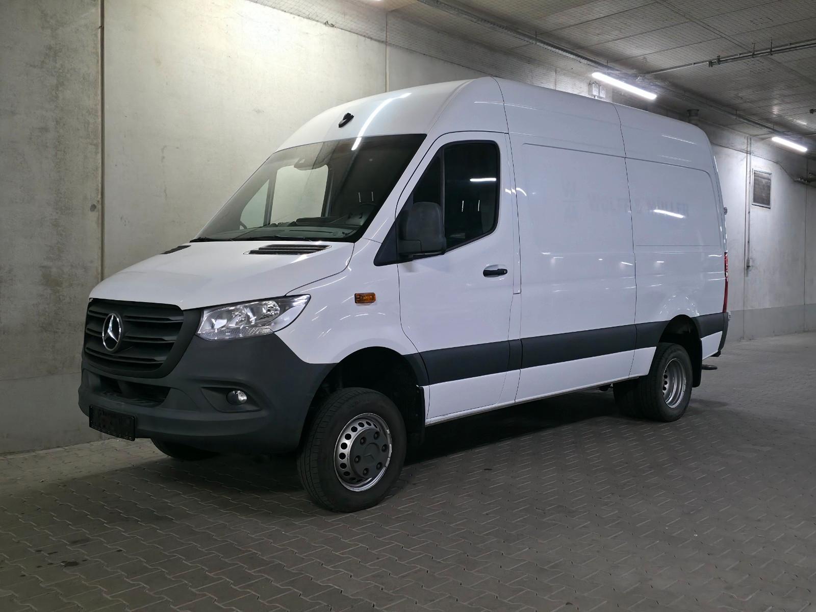 Mercedes-Benz Sprinter 516 4x4 Aut L2H2 AHK Regale