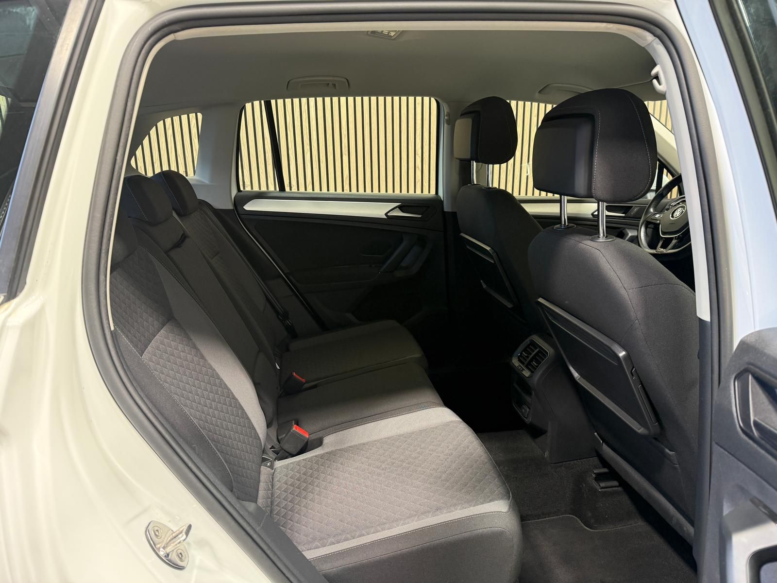 Volkswagen Tiguan 1.5 TSI Comfortline SHZ|AHK|RFK|Winter|PD foto 13