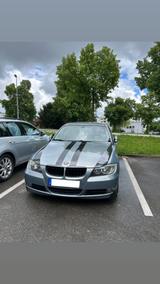 BMW 320i -E90