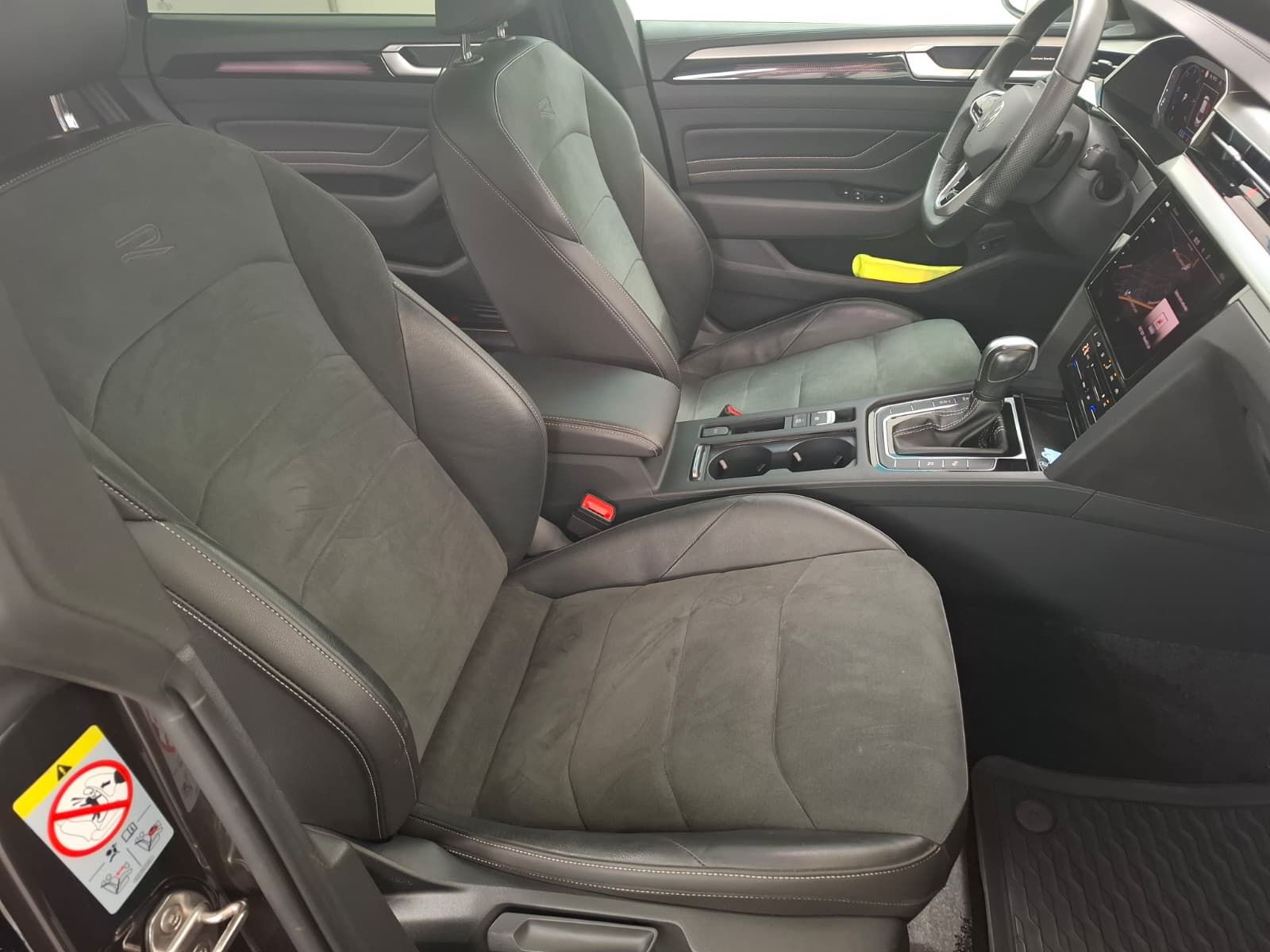 Fahrzeugabbildung Volkswagen Arteon Lim. R-Line 2.0 TDI DSG +IQ-Light +ACC