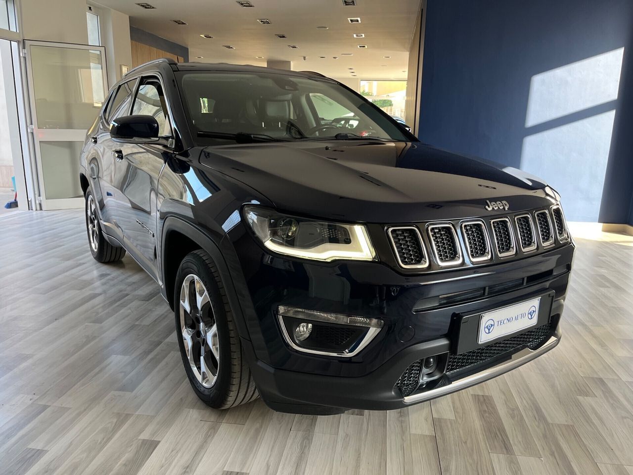 Jeep Compass 1.6 Multijet II 2WD Limited imagem 3