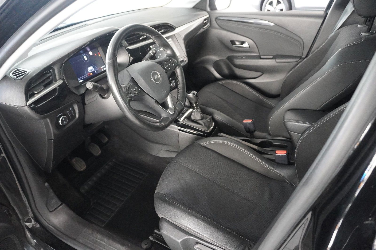 Fahrzeugabbildung Opel Corsa F 1.5D ELEGANCE NAVI/LED/KAMERA/SH/VIRTU.