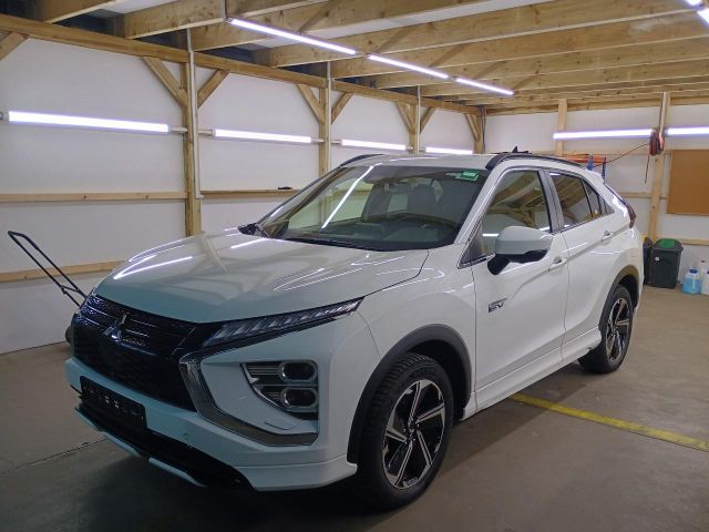 Mitsubishi Eclipse Cross 2.4 PHEV 4WD*Navi*LED*360Kam*ACC*