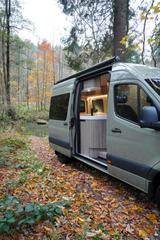 Mercedes-Benz SPRINTER 319 Innova Roadtrip595L/Längsbetten - Kastenwagen