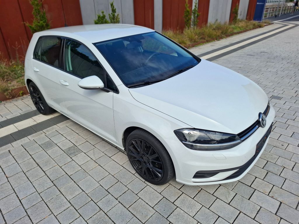 Image of Volkswagen Golf