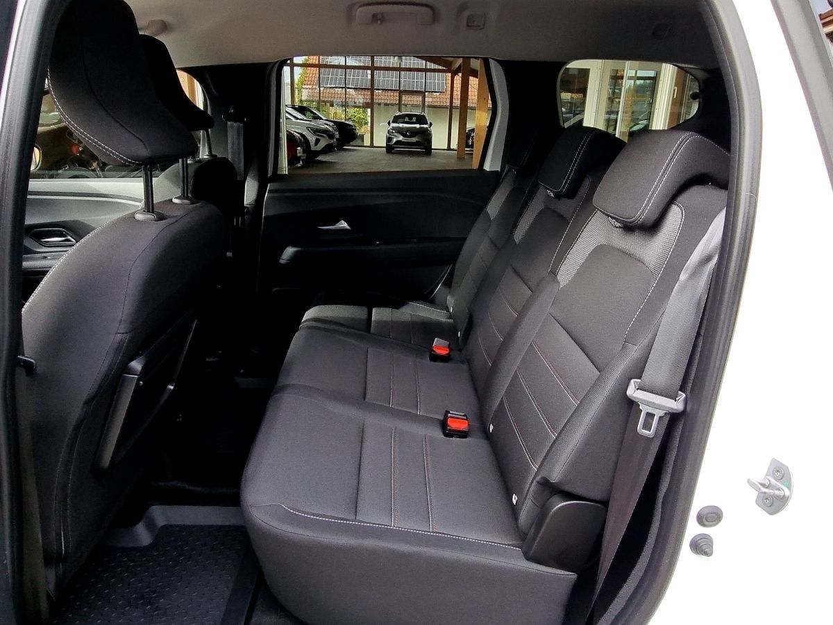 Fahrzeugabbildung Dacia Jogger Extreme+ TCe 110 7-Sitzer