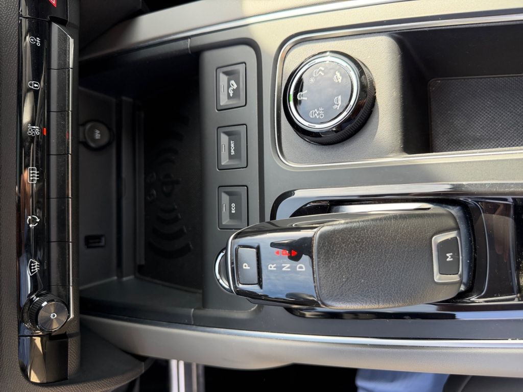 Fahrzeugabbildung Citroën C5 Aircross BlueHDI 130 S&S EAT8 SHINE PACK