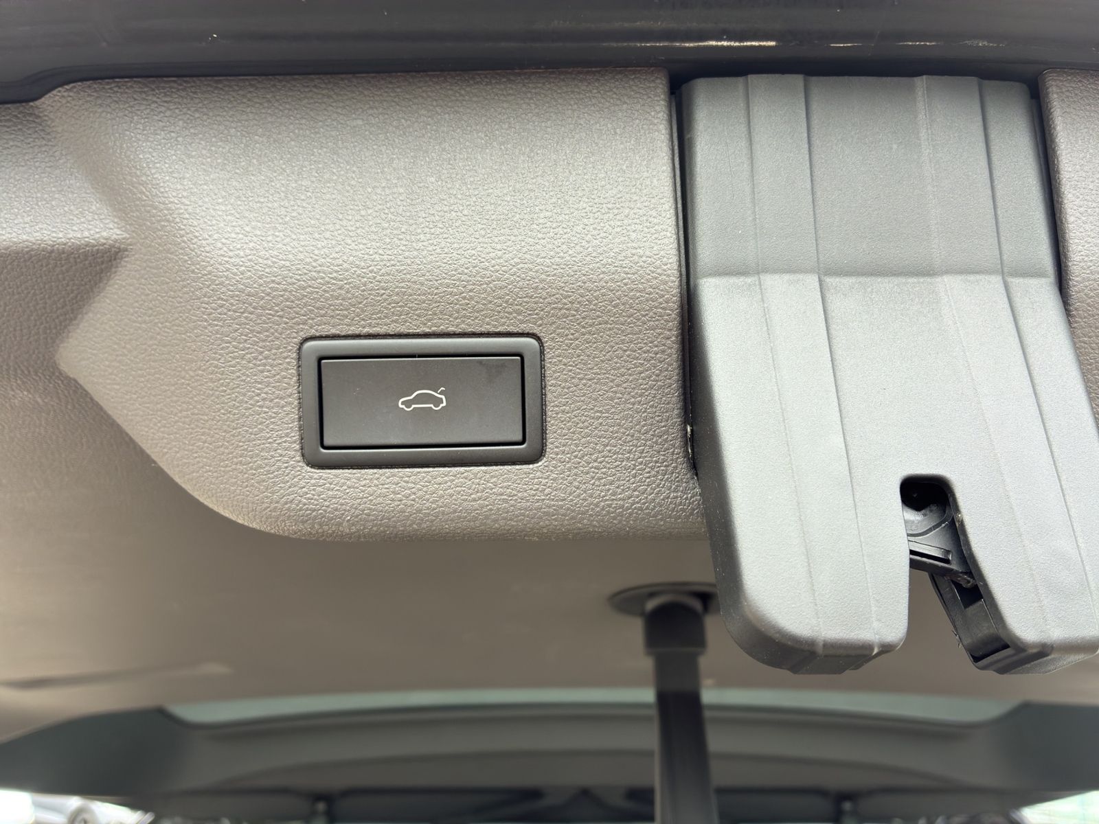 Multivan T7 2.0 TDI DSG lang *NAVI*MATRIX*TOP*