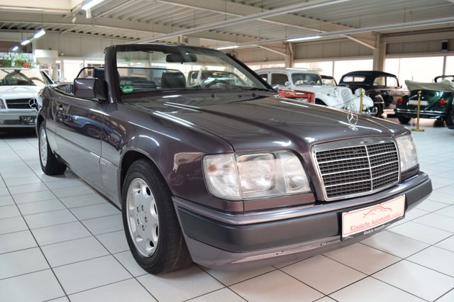 Fahrzeugabbildung Mercedes-Benz 300 CE Aut. Cabrio/Deutsch/2. Hand/Top+Original