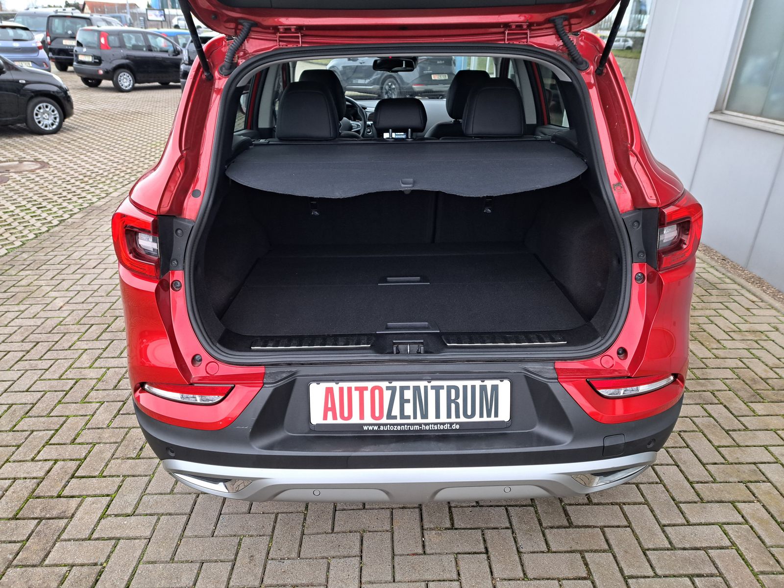 Fahrzeugabbildung Renault Kadjar Limited DeLuxe TCe 140 AUTOMATIK LED NAVI