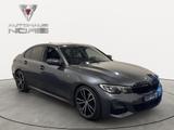 BMW 3 320i xDrive M-Sport *NAVI*LED*KAMERA*AMBIENTE* - BMW 320 mit Benzin-Antrieb: Limousine, 320i