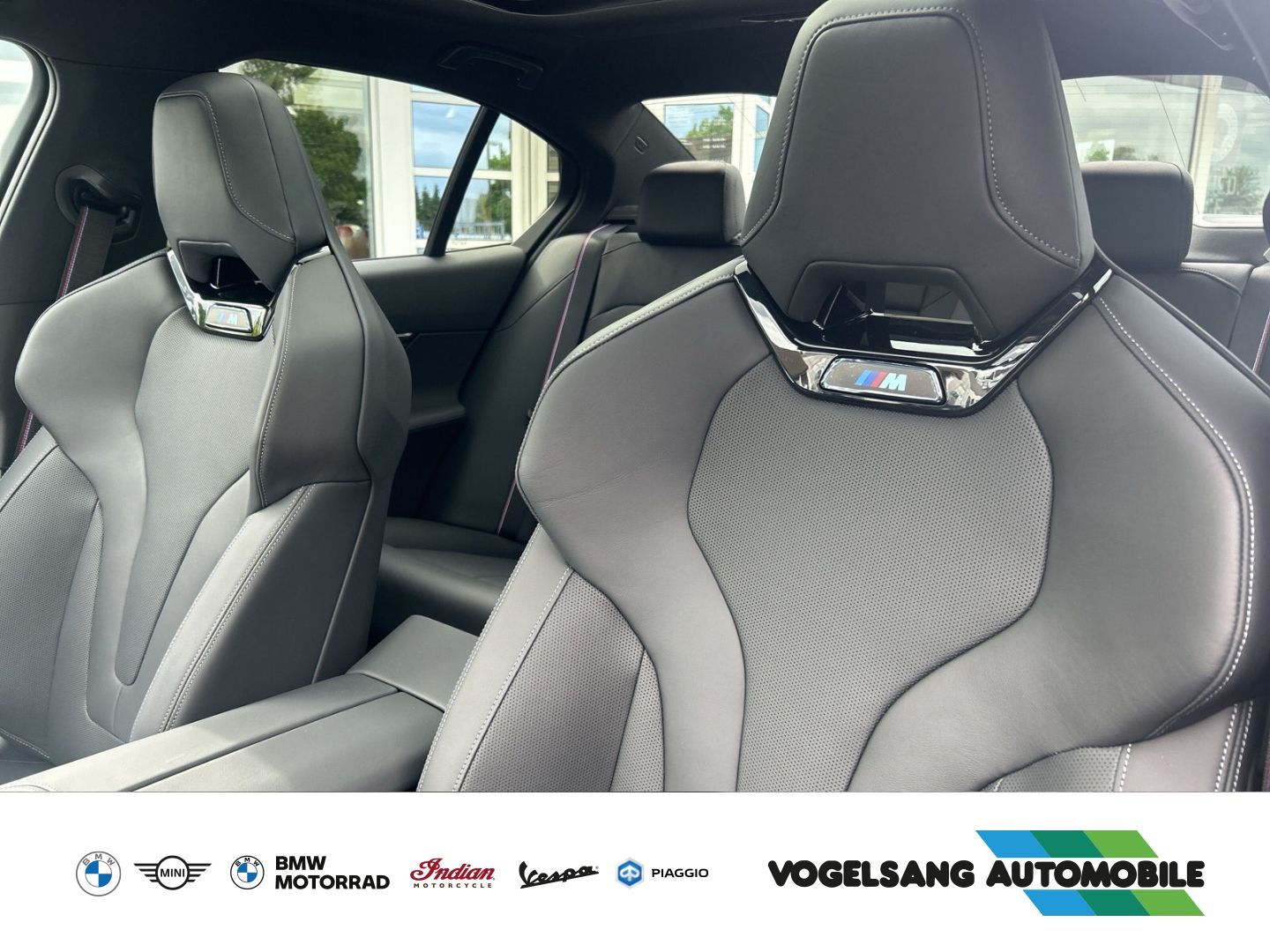 Fahrzeugabbildung BMW 550 e xDrive M Sport Park-Assistent Sportpaket H