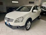 Nissan Qashqai 2.0 dCi DPF Tekna - Nissan Qashqai aus 2010: Tekna