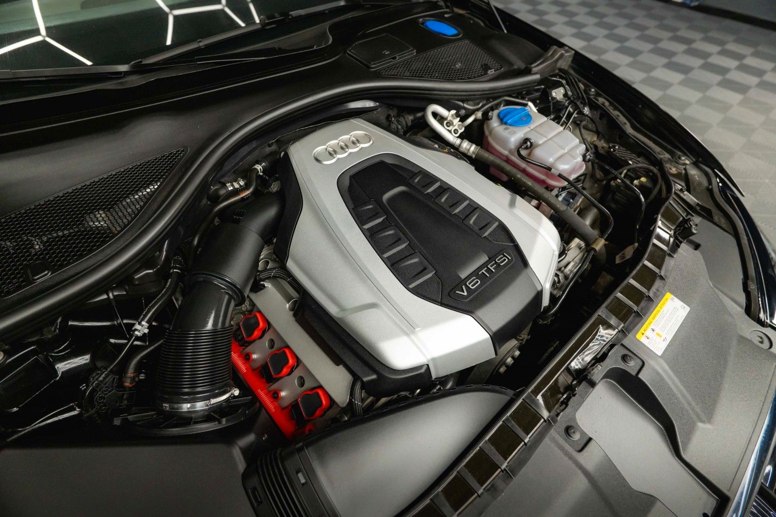 Fahrzeugabbildung Audi A6 Lim. 3.0 TFSI quattro Sport *1.Hand*Facelift*