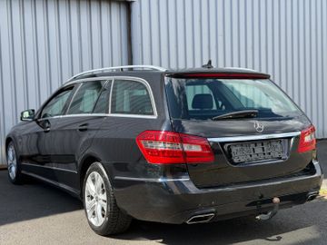 Mercedes E 200 - 3