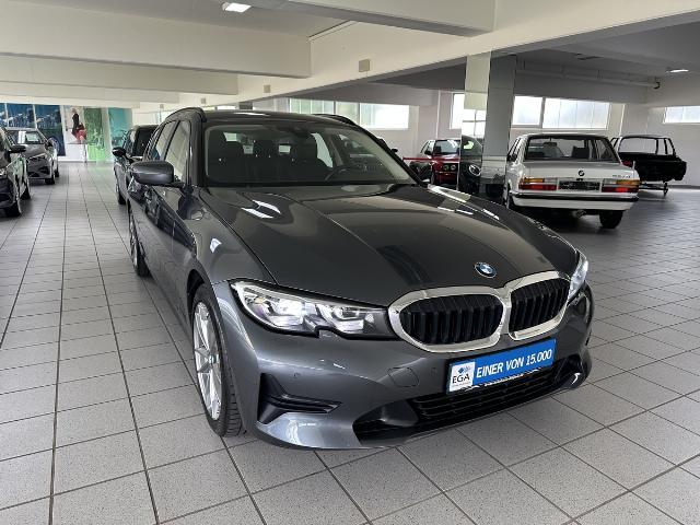 BMW 330 i touring xDrive Leder LED Navi PDC Sitzhz. 