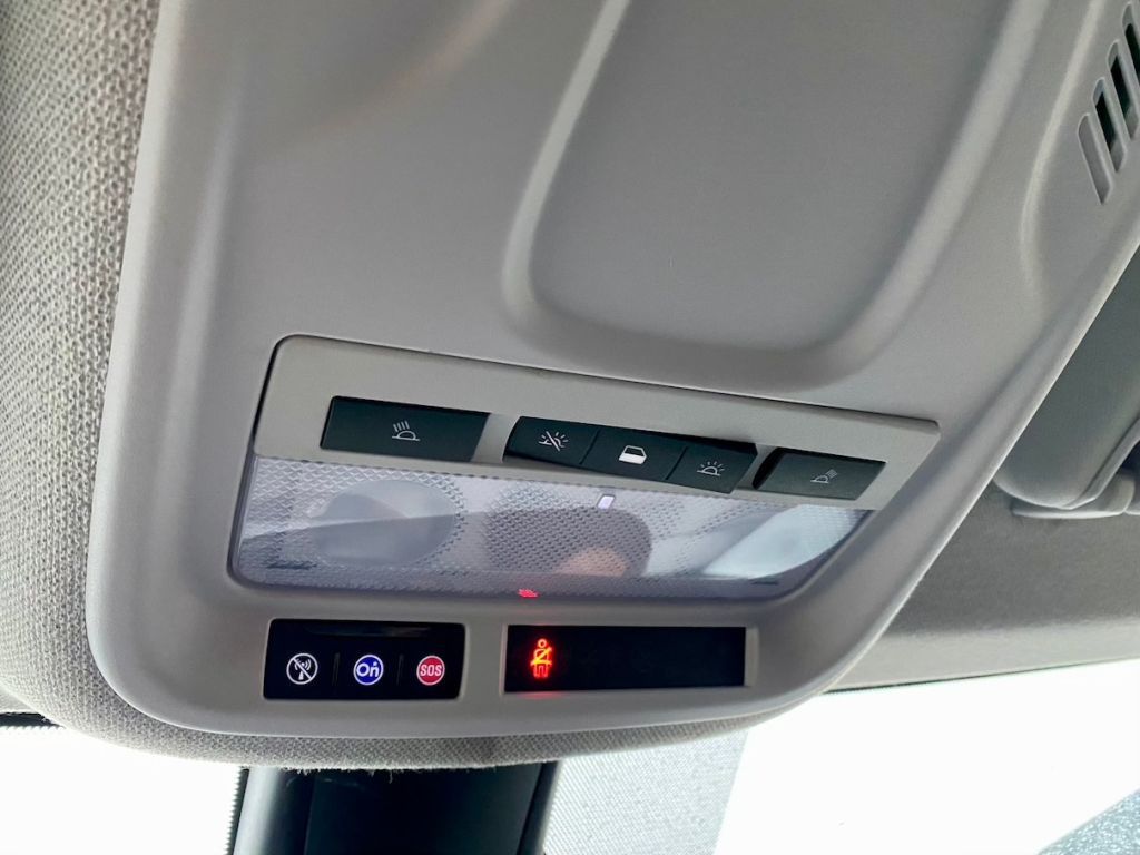 Fahrzeugabbildung Opel Crossland X 1.2 Selection AAC ISOFIX PDC SHZ GRA