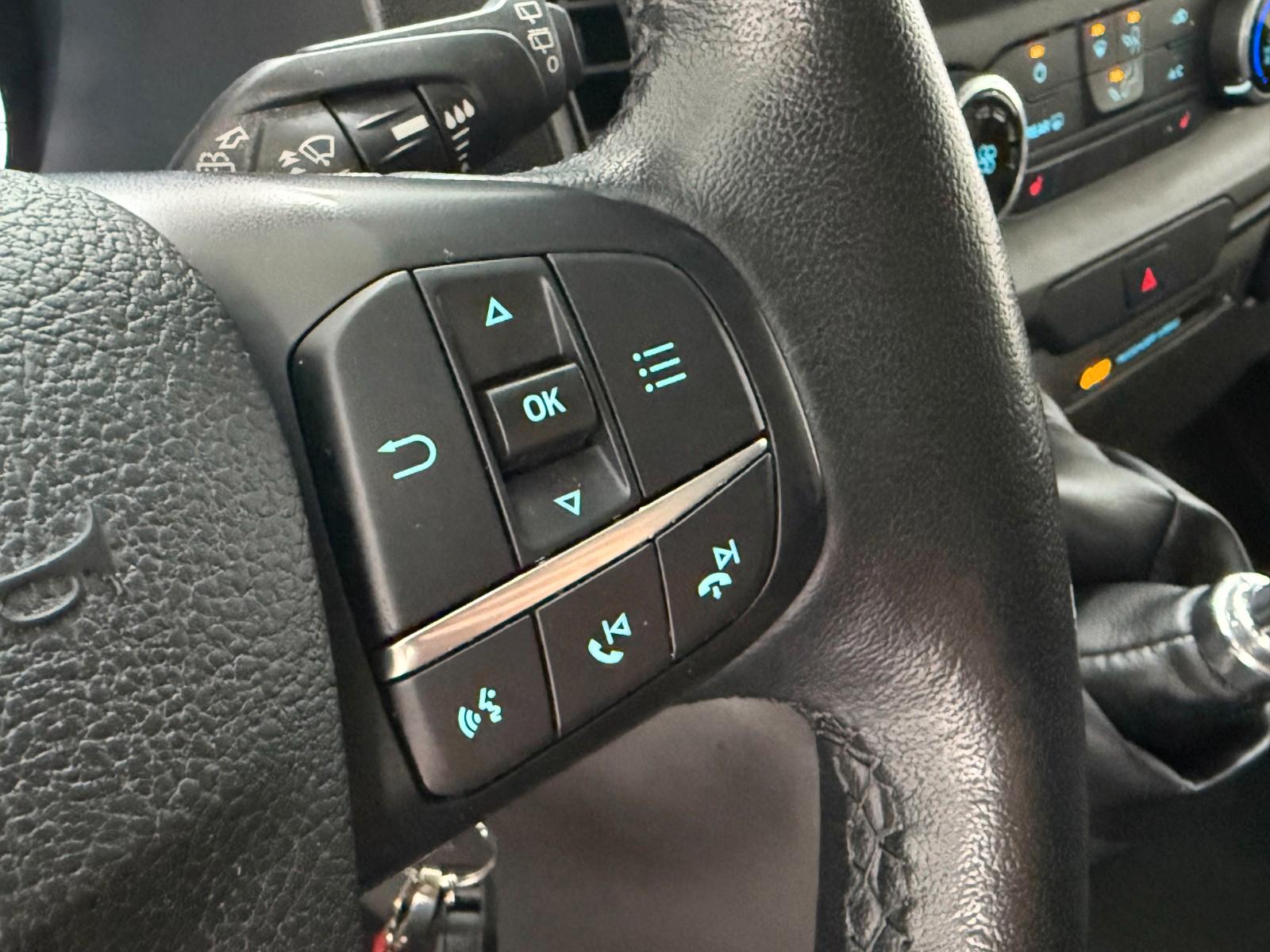 Ford Transit/Tourneo Custom Kombi 320 L2 Trend