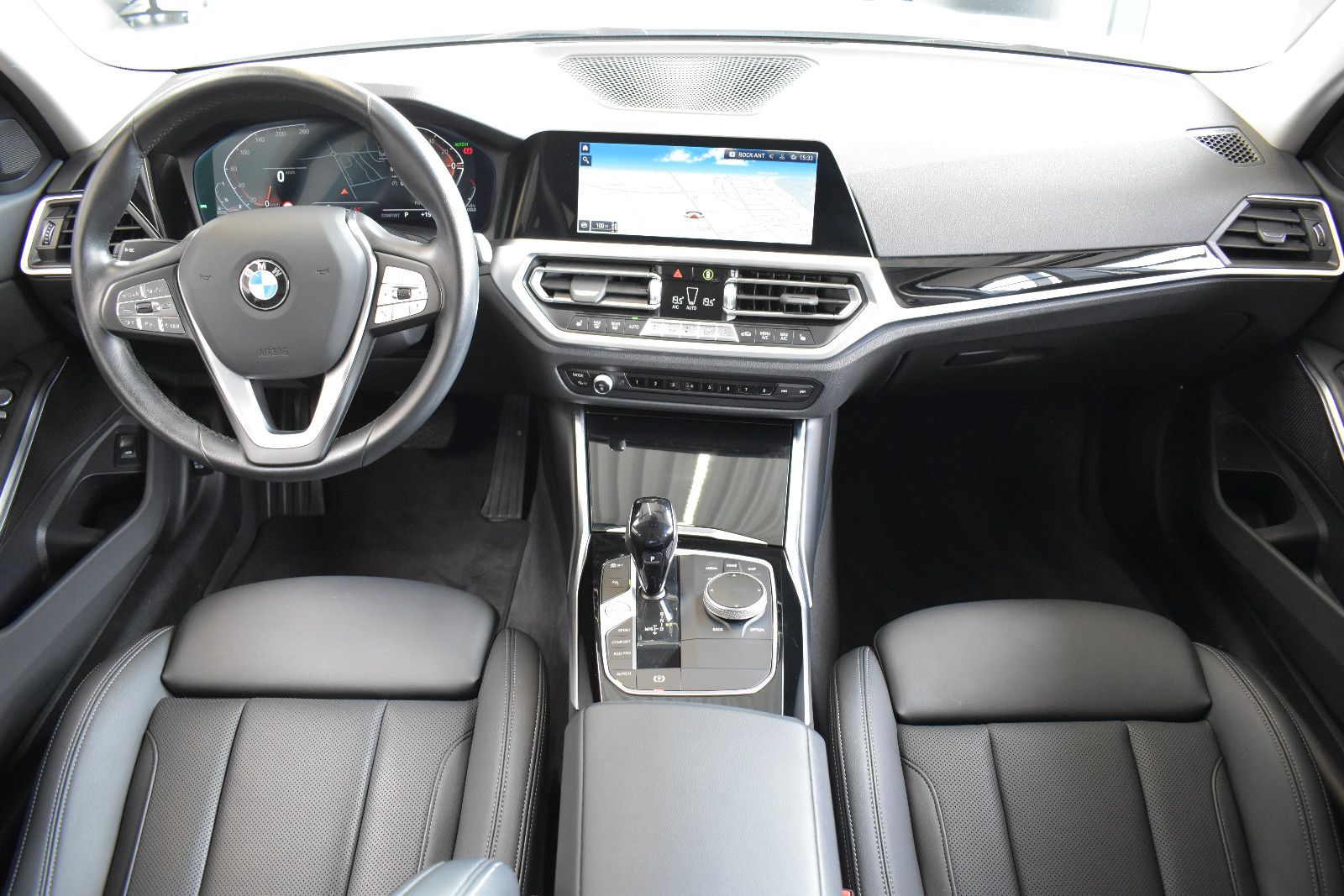 BMW 320d Touring Advantage Aut. LED~RFKam~ACC~LiveCo foto 3