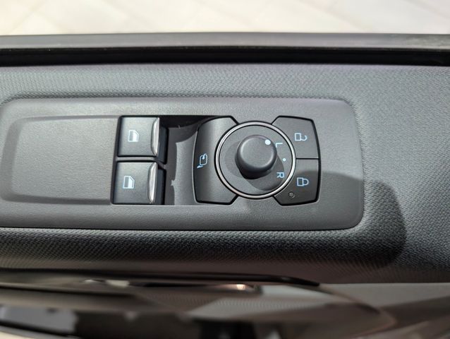 Ford Tourneo Custom Titanium X L2 Matrix