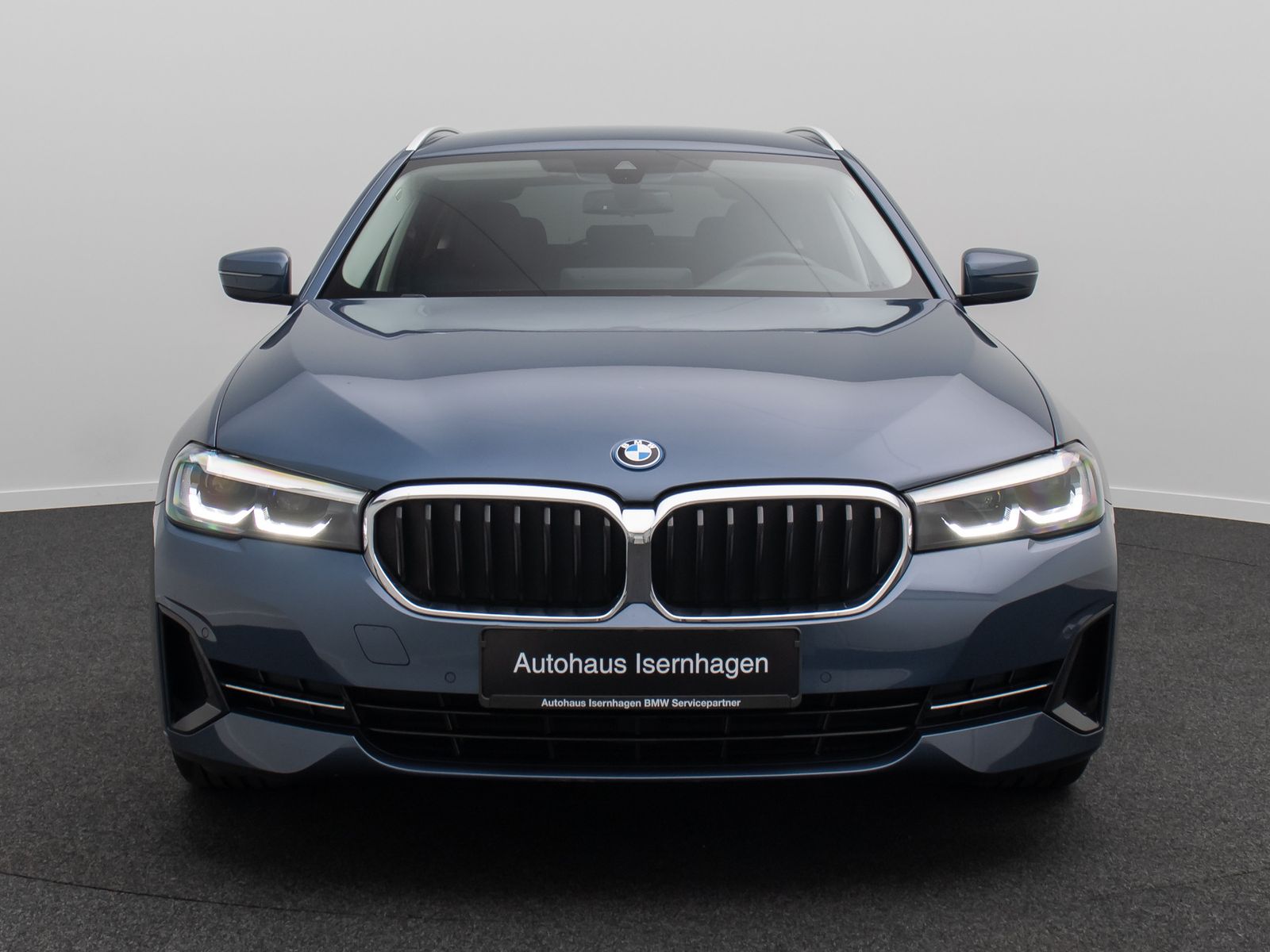 Fahrzeugabbildung BMW 530e Kamera DAB HiFi Sport Leder Komfort Alarm