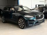 Jaguar F-Pace F-PACE Portfolio AWD - Jaguar F-Pace: Portfolio