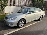 Toyota Camry 2.4 Auto - - Toyota Camry mit Benzin-Antrieb: Limousine