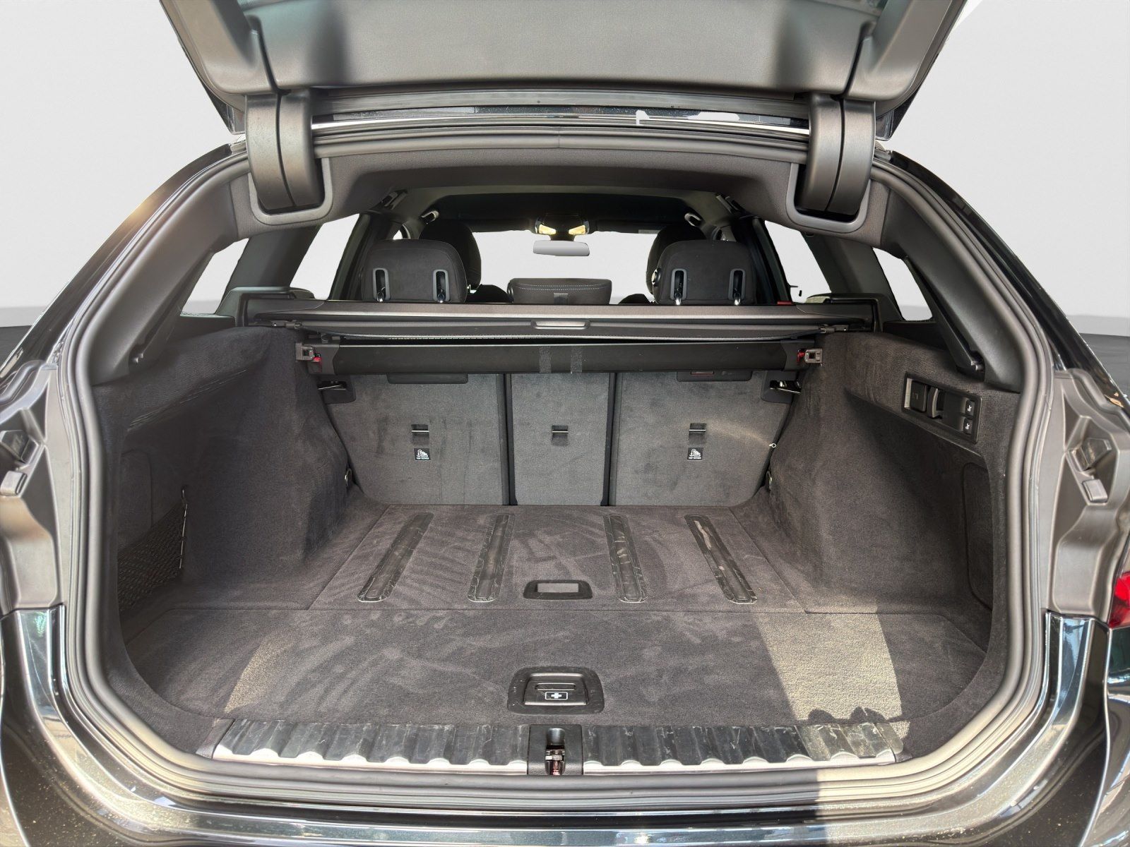 BMW 330 - Bild 13