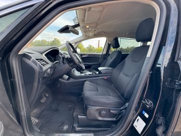 Ford S-Max - 12