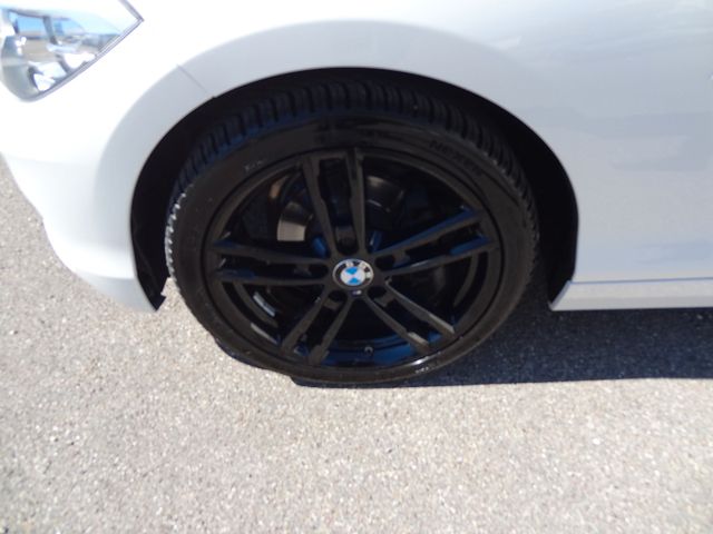 Fahrzeugabbildung BMW 118i/1.Hand/18-Zoll/PDC/57TKM/SitzH/Top-Zustand/
