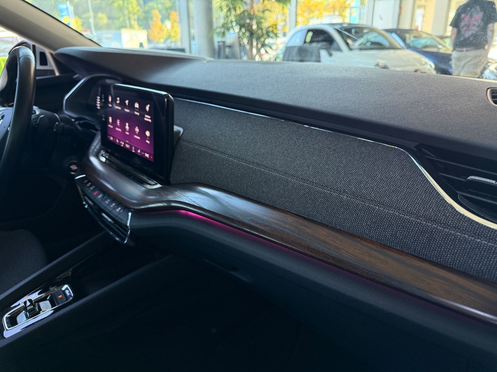 Fahrzeugabbildung SKODA Octavia Combi Scout 4x4 KAM ACC HUD LED