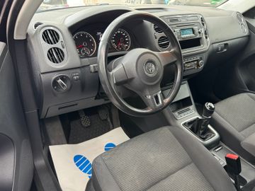 Volkswagen Tiguan - 8