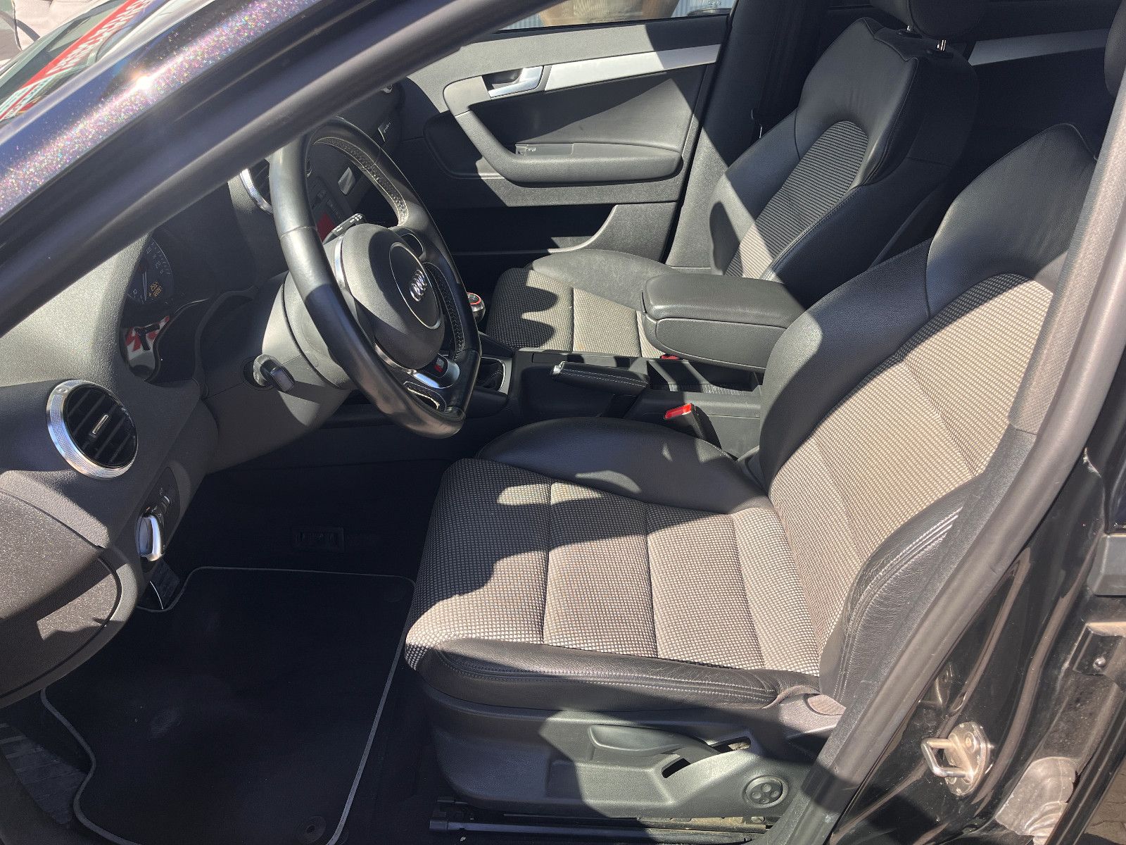 Fahrzeugabbildung Audi S3 Sportback 2.0 TFSI quattro