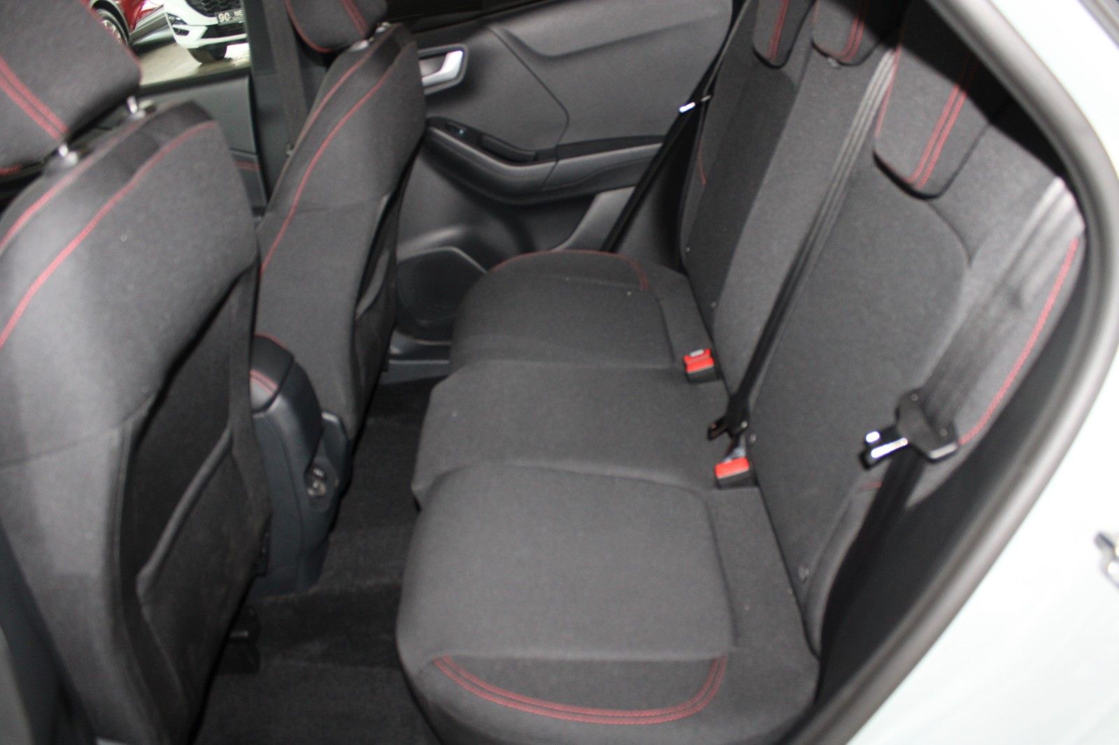 Fahrzeugabbildung Ford Puma MHEV ST-Line LED NAVI WinterPaket CAM